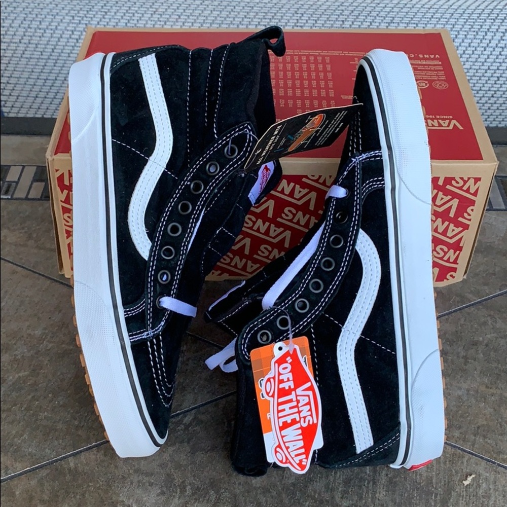 VANS SK8-Hi Mte Black/True White WMNS - Picture 6 of 16